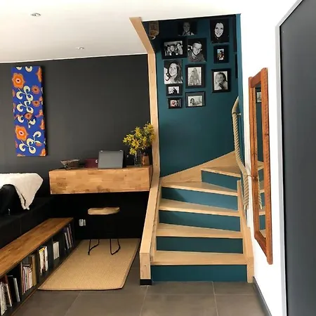 A Avec Terrasse Un Et Parking